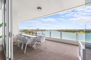 Breathtaking Waterfront Apartment in Mandurah